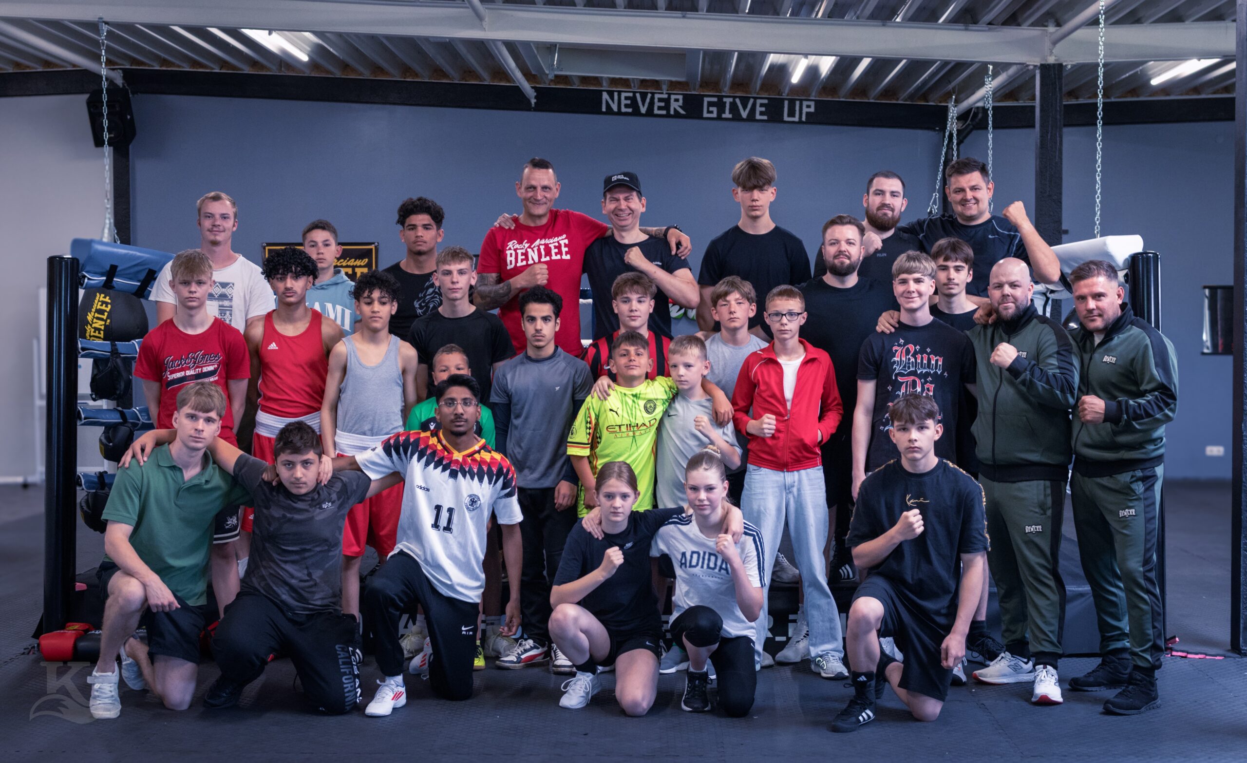 Startseite Kampfsportcenter Rinteln Gruppenfoto Min Scaled